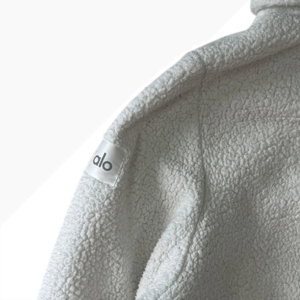 ALO YOGA Micro Sherpa Envy Shacket, Sherpa Snap-Front Jacket, Fleece, Size